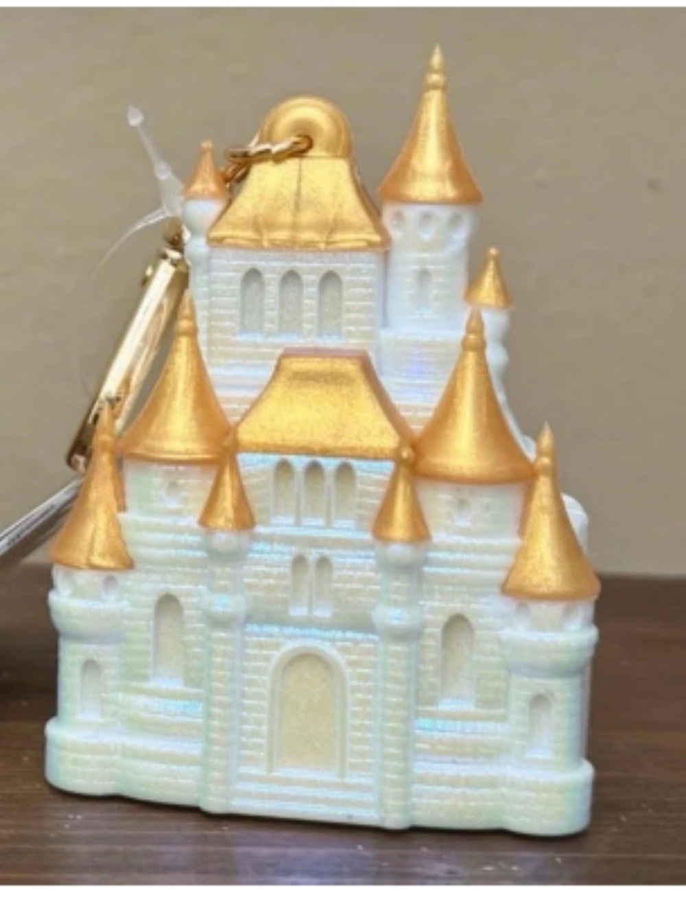Bath & Body Works Pearl White and Gold Castle Ornament Keychain